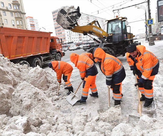 Уборка снега в Астрахани и  Астраханской области